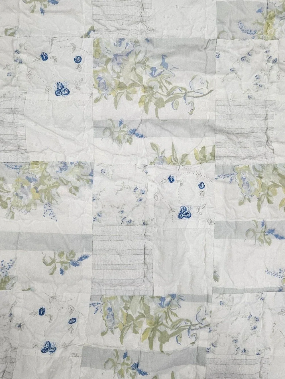 Simply Shabby Chic British Rose Rachel Ashwell KING Reversible Quilt Blue Floral